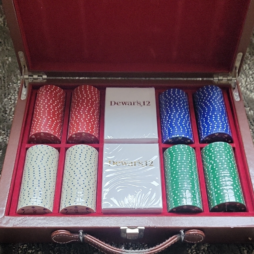 Vintage Dewar's Sealed Poker Chip Set